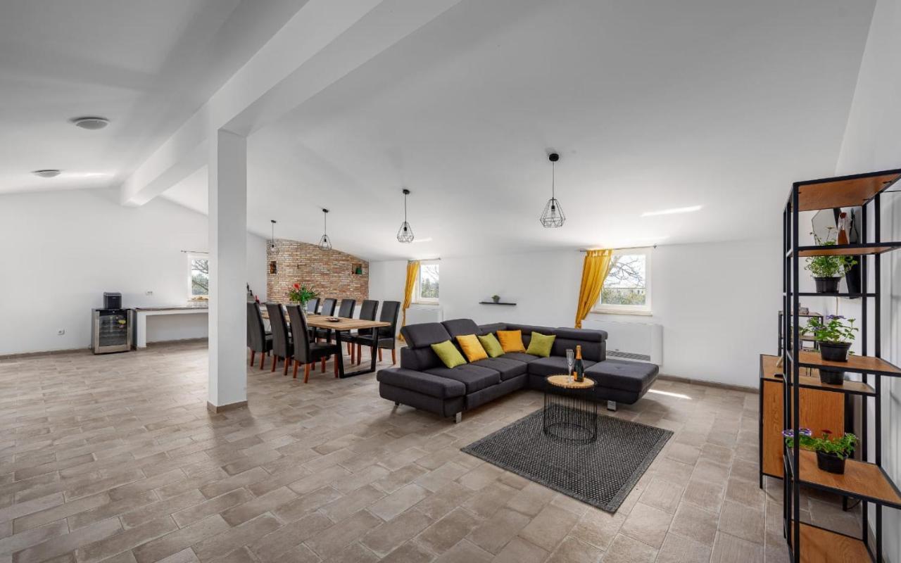Apartments Valeria Divsici ภายนอก รูปภาพ