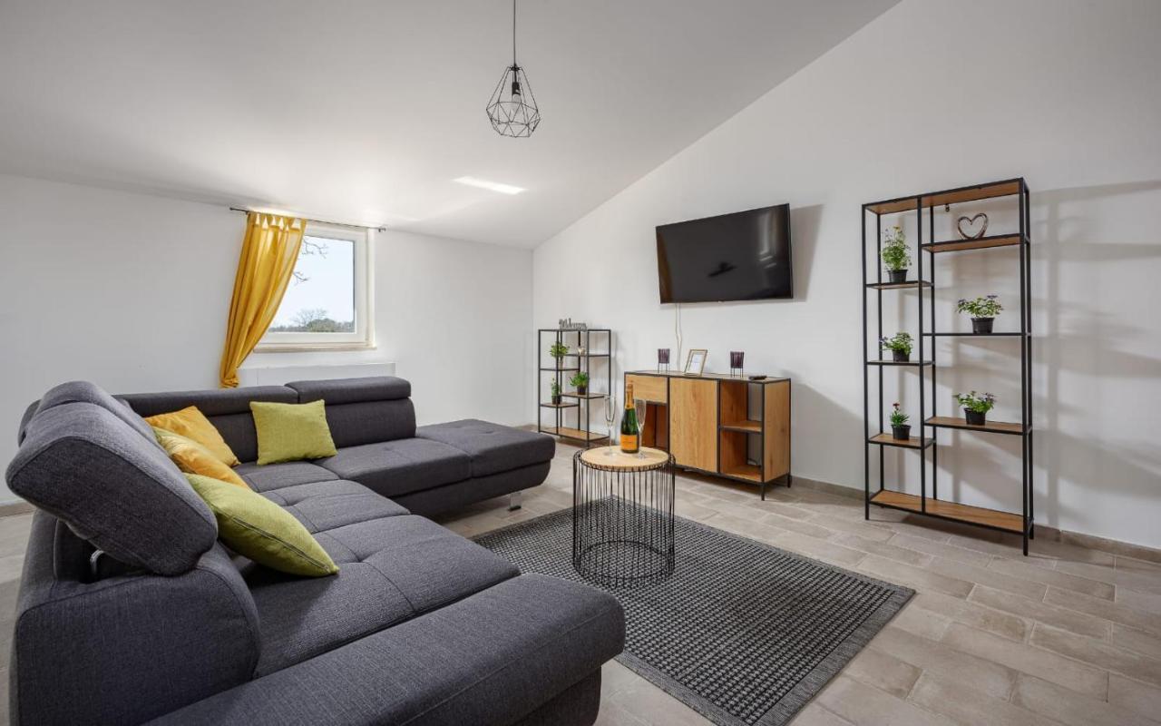 Apartments Valeria Divsici ภายนอก รูปภาพ